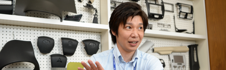 お客様(メーカー)の思いを汲み取り製品へ反映させることも私たち営業部の仕事です。